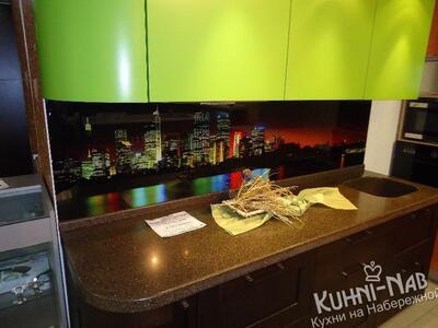Варианты кухонных фасадов: плюсы и минусы каждого материала